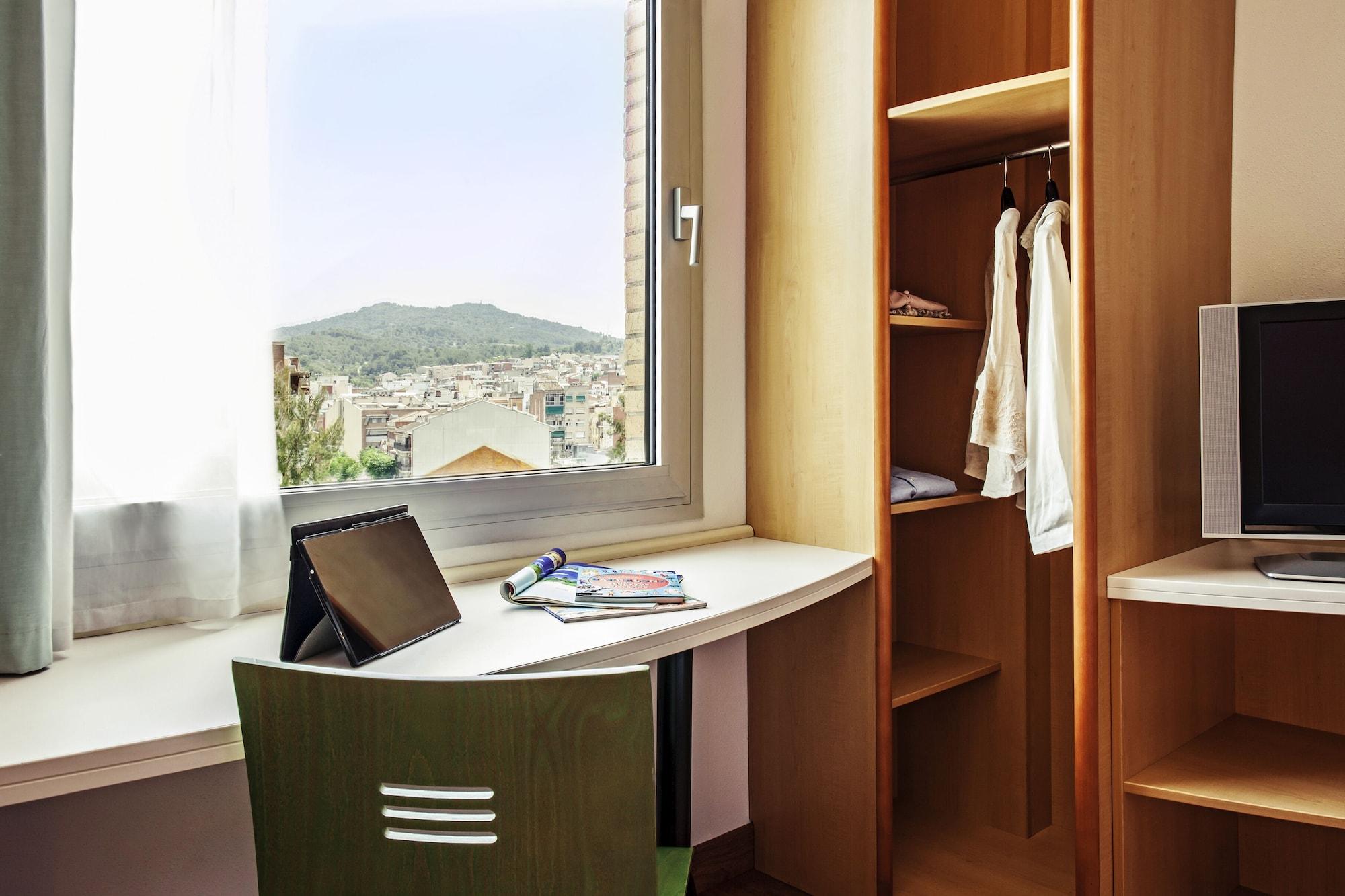 מלון Ibis Barcelona מולינס דה ריי מראה חיצוני תמונה
