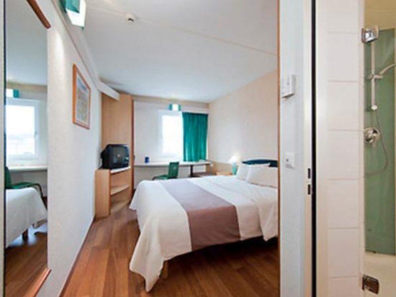 מלון Ibis Barcelona מולינס דה ריי מראה חיצוני תמונה