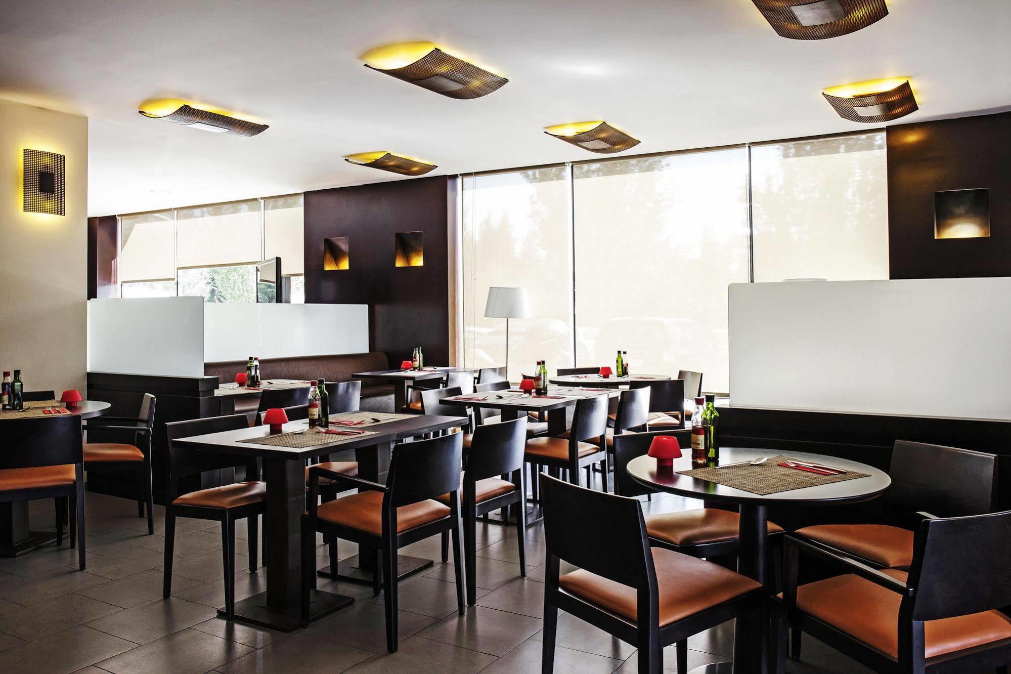 מלון Ibis Barcelona מולינס דה ריי מראה חיצוני תמונה