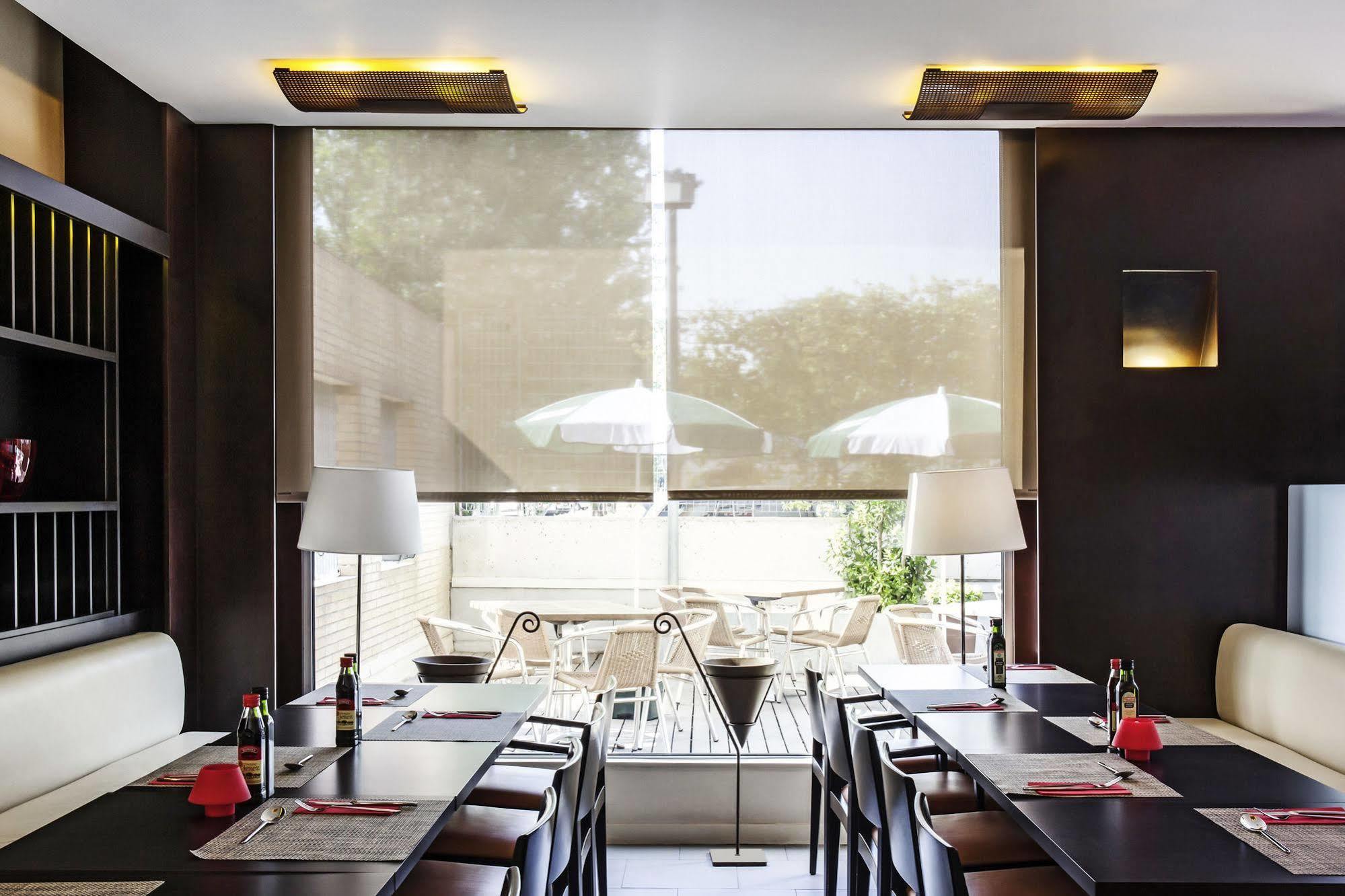מלון Ibis Barcelona מולינס דה ריי מראה חיצוני תמונה