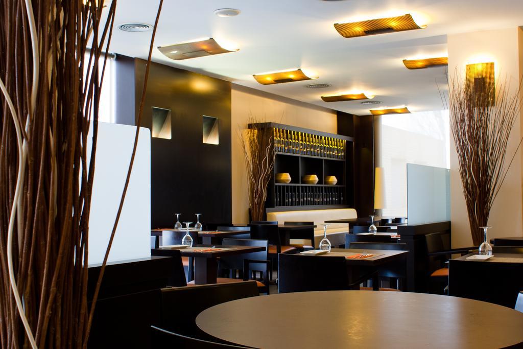 מלון Ibis Barcelona מולינס דה ריי מראה חיצוני תמונה